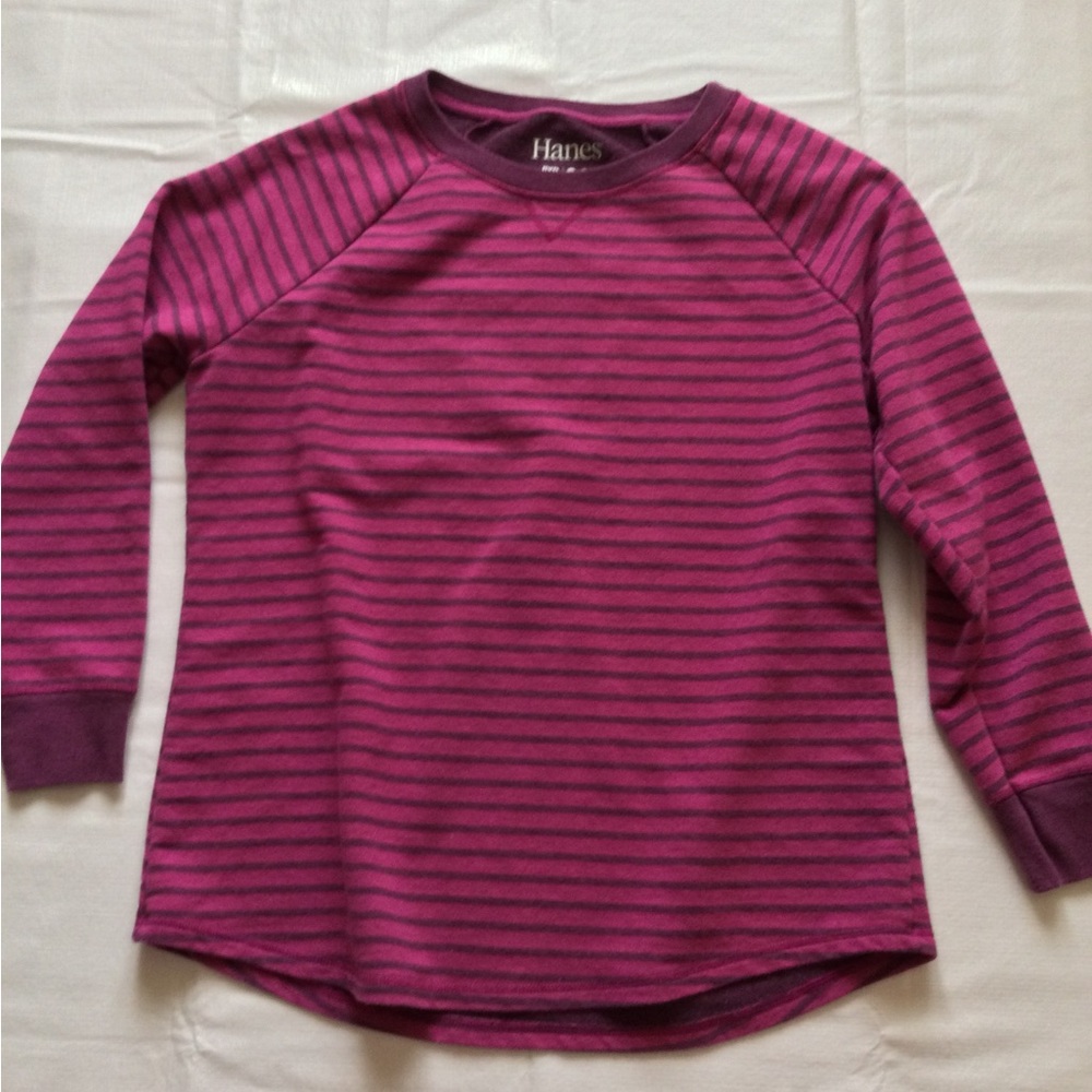 Hanes. Long Sleeve Top.   Size XL